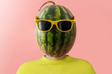 depositphotos_189324592-stock-photo-a-man-with-a-watermelon.jpg
